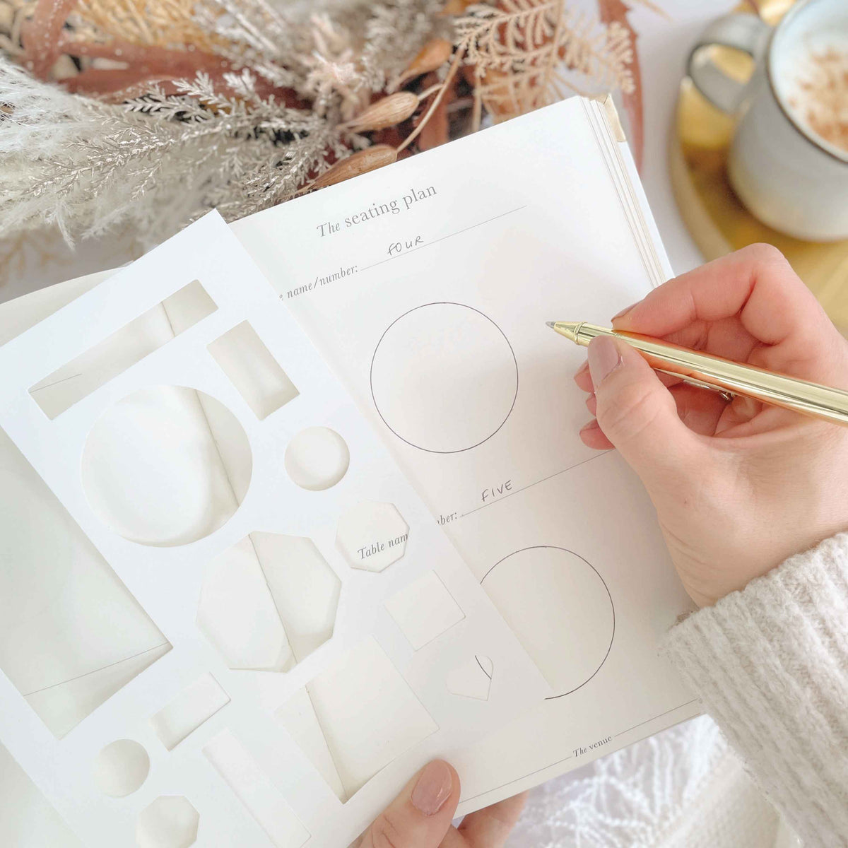 Planner di nozze di lusso Blush and Gold con dettagli in foglia oro