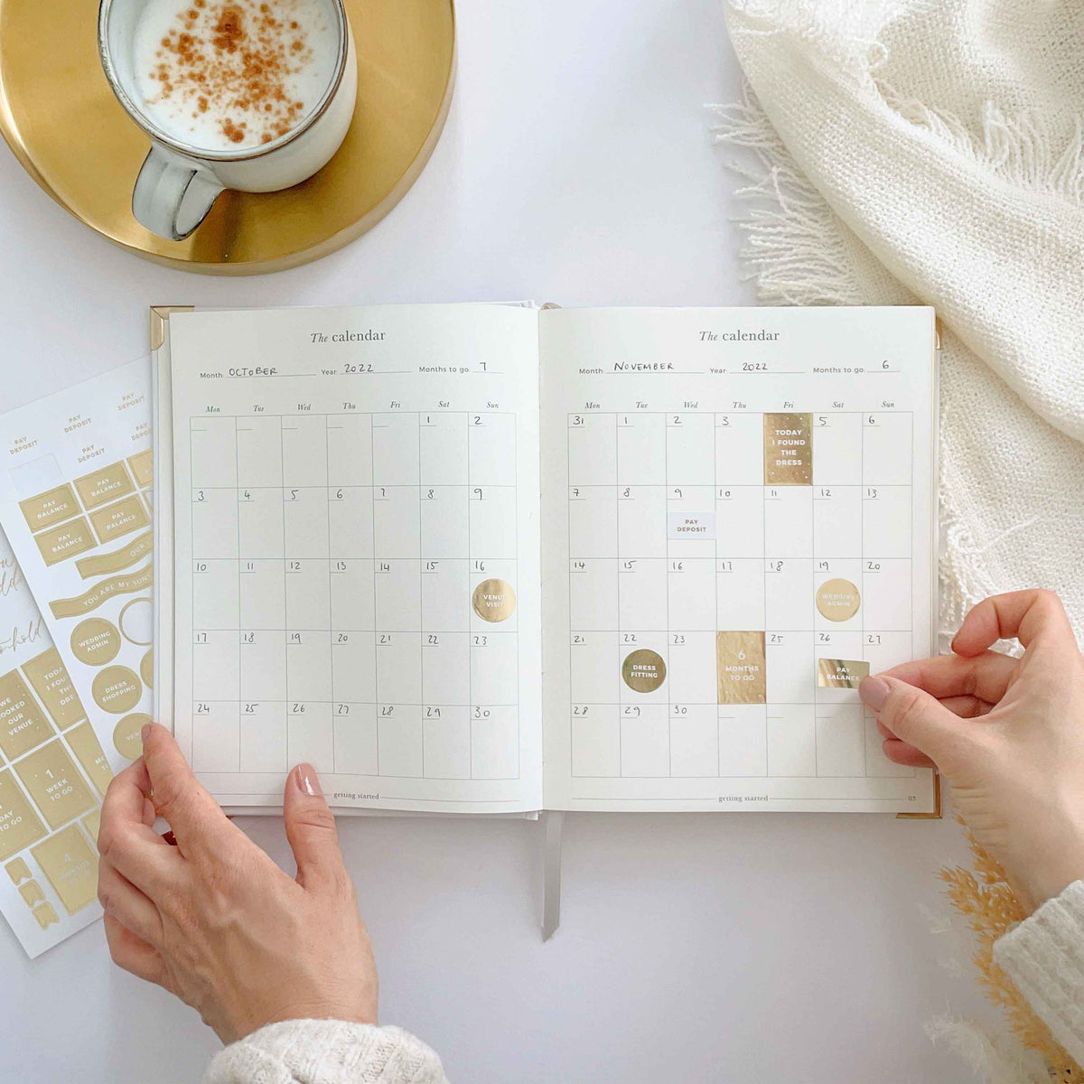 Planner di nozze di lusso Blush and Gold con dettagli in foglia oro